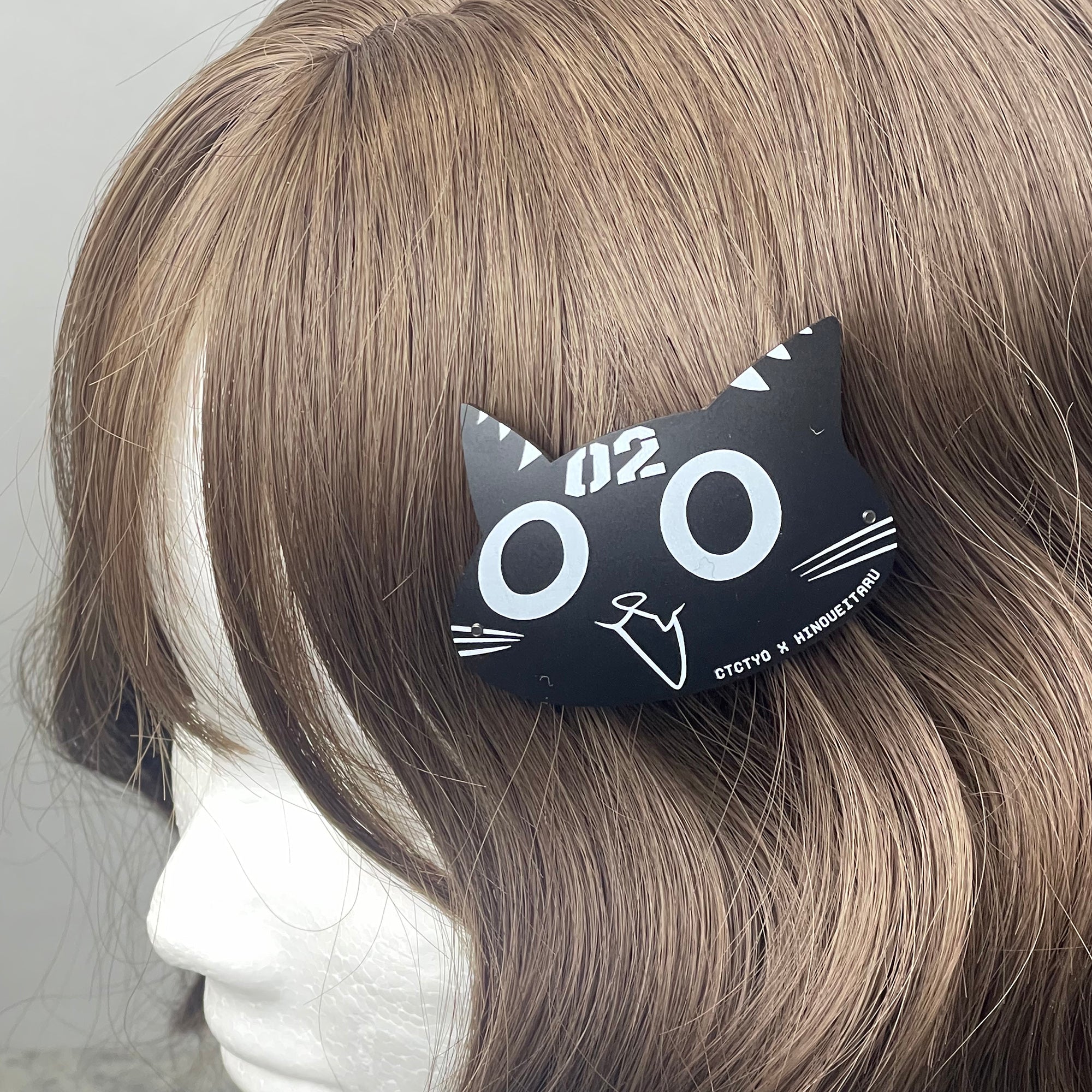 いたる猫 アクリルバレッタ