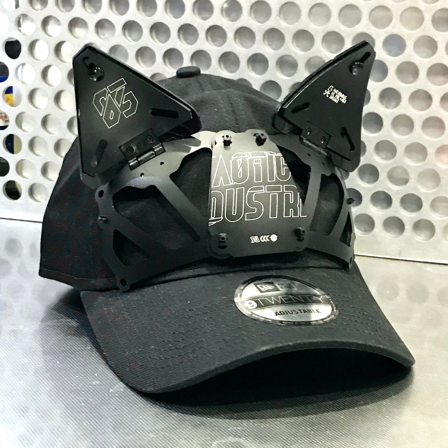 装甲キャップ展開式ネコミミユニット搭載型