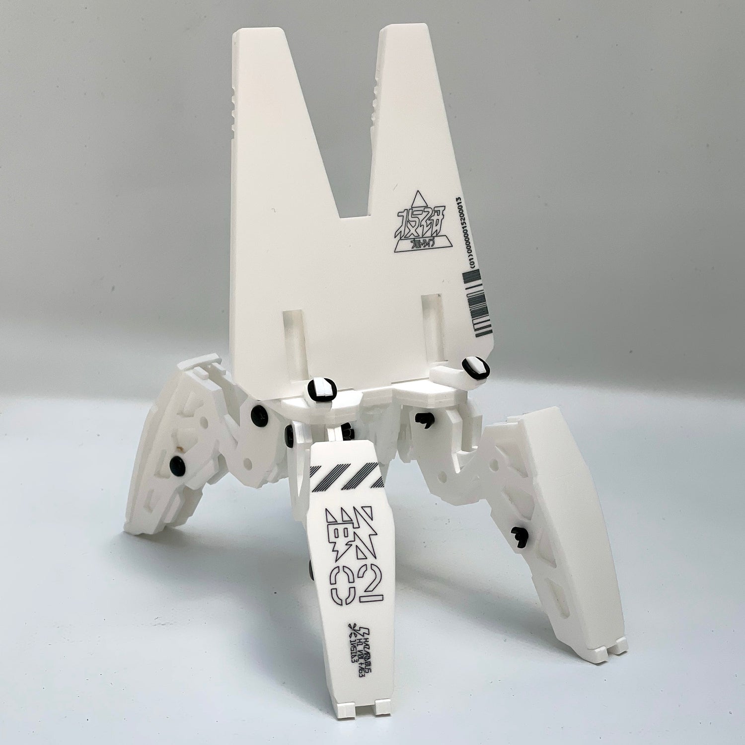 Multi-legged smartphone stand Battle 02