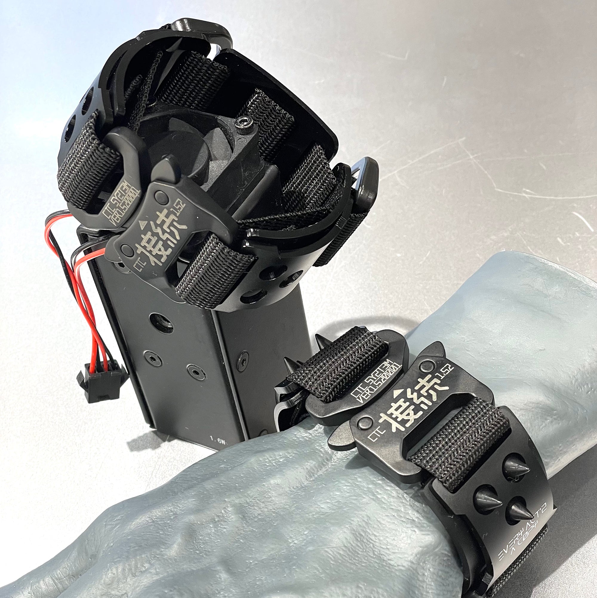 Quick release wristband unit