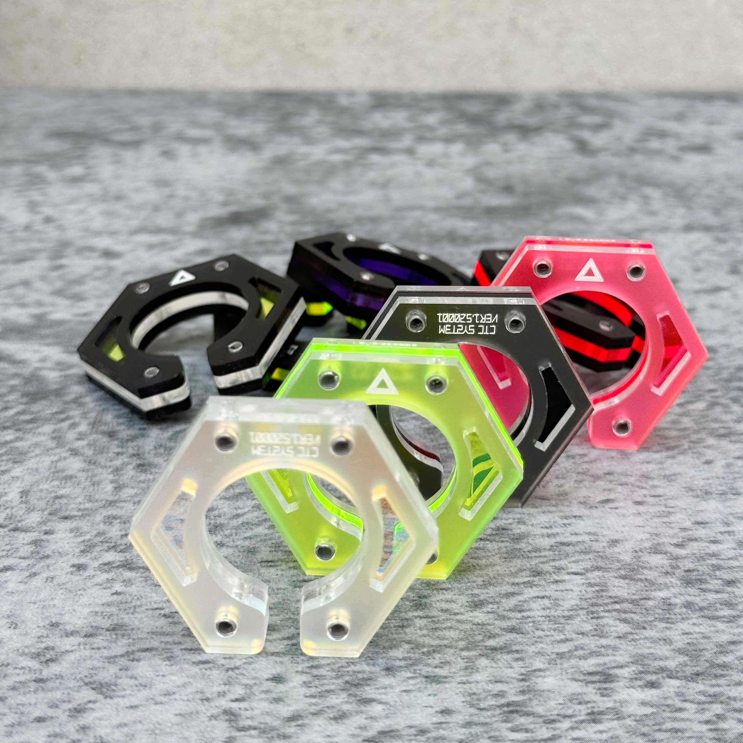 Ear cuff unit type_hexa print