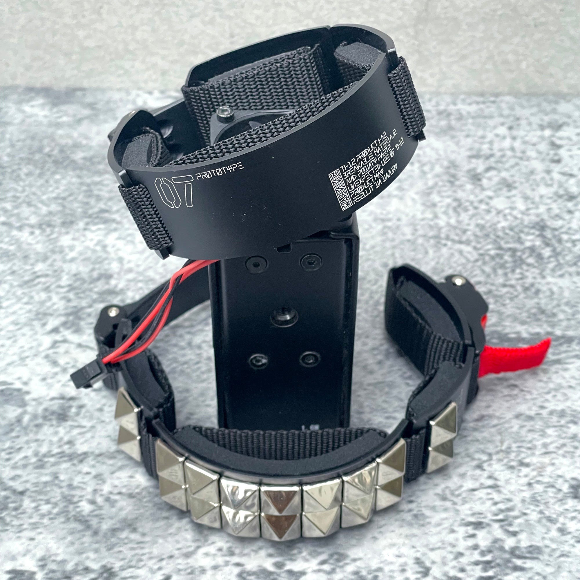 Armored Wristband Unit Type 07
