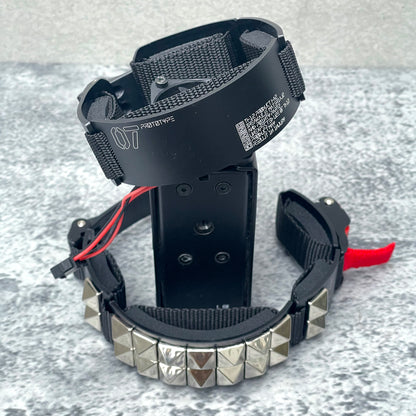 Armored Wristband Unit Type 07