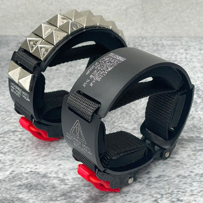 Armored Wristband Unit Type 07