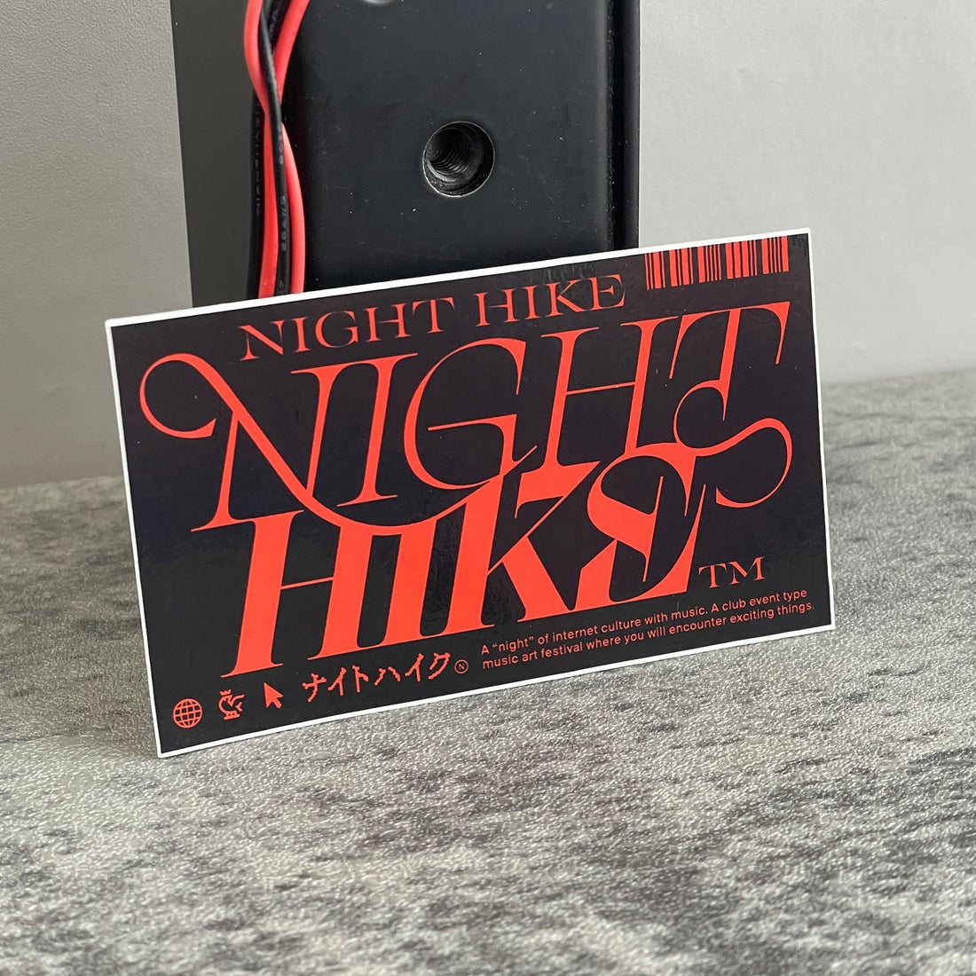 ステッカー　NIGHT HIKE（レッド）