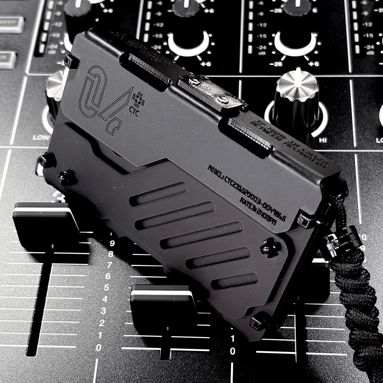 装甲カードコンテナユニットmk4+[名刺サイズ][Murdered-out]