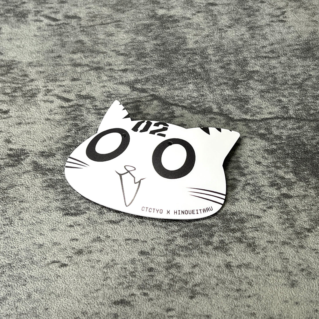 いたる猫 アクリルバレッタ